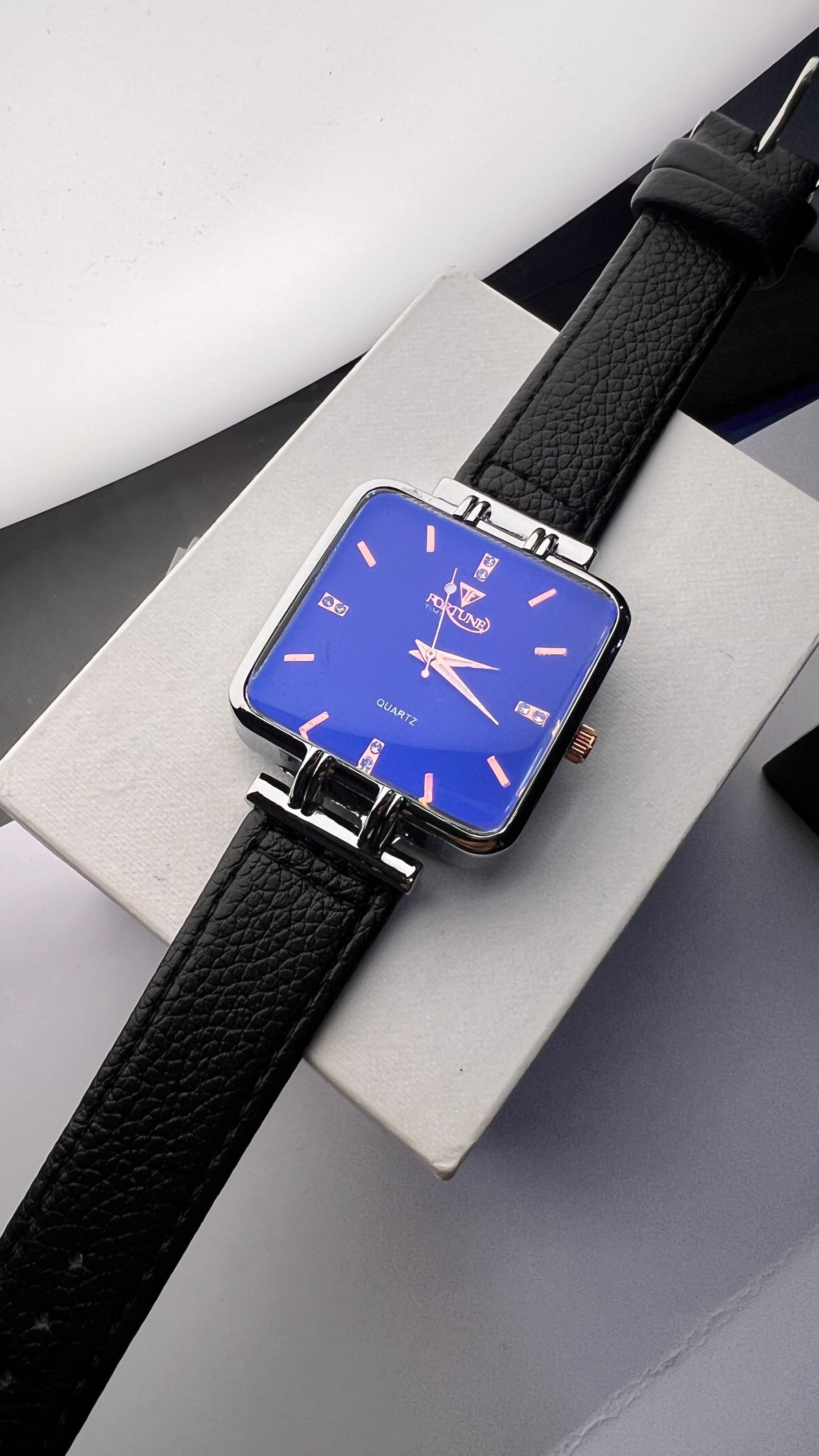 Premium Leather Strap Watch for Men – Elegant & Timeless Style | Time Hub